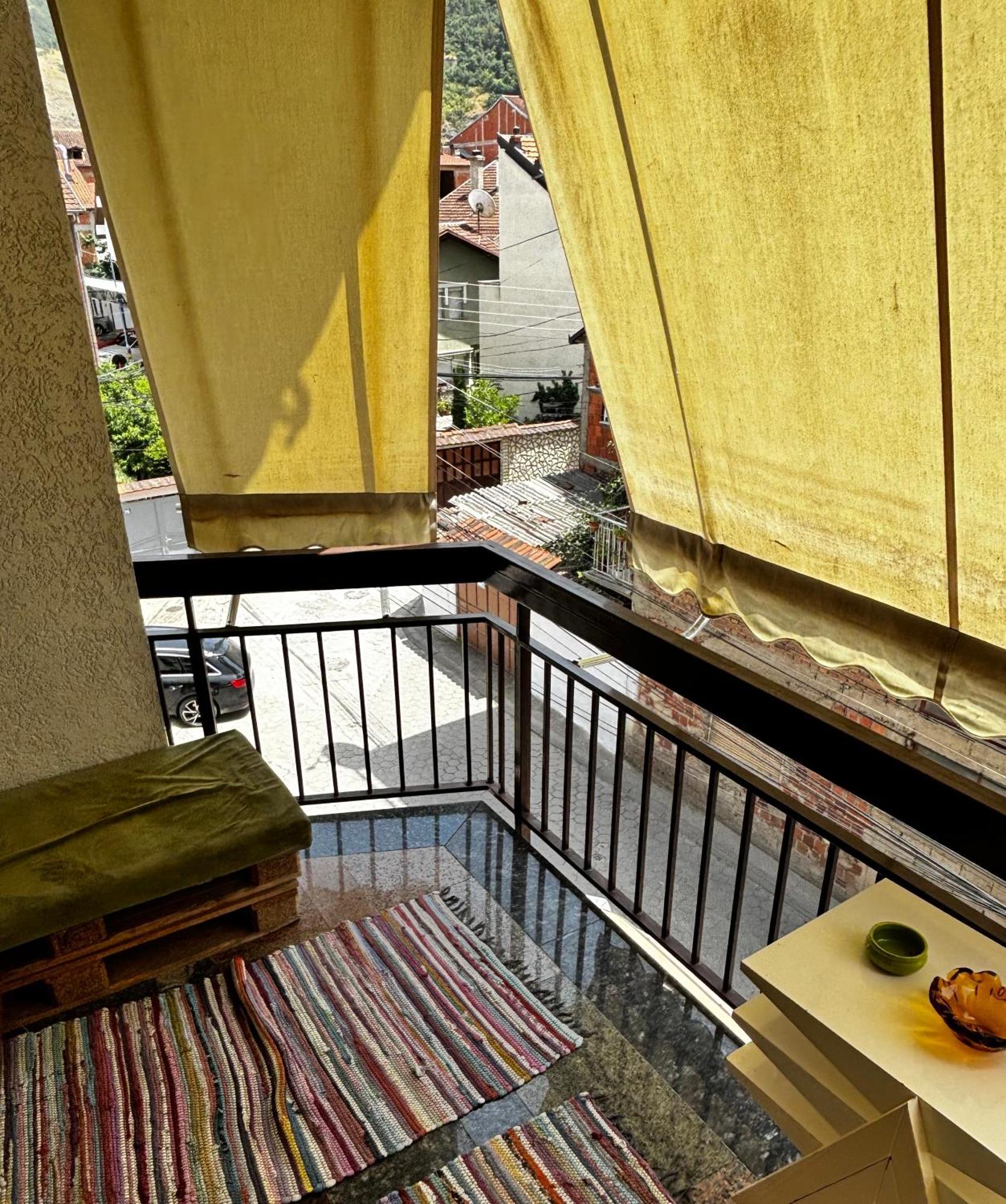 Cozy City Center Apartment 프리즈렌 외부 사진